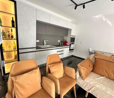 Orikum Apartment | DeSa Radhime