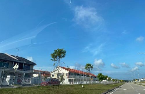 Bandar Penawar House | Desaru Happy Guest House D