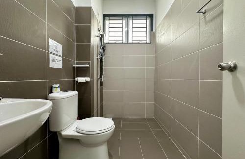 Bandar Penawar House | Desaru - Leisure Getaway 4BR3B by Cowidea
