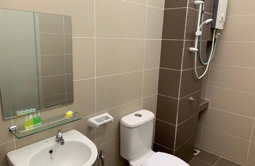 Bandar Penawar House | Desaru Vacation Home w Private Pool,BBQ,Karaoke,FREE WIFI,Netflix