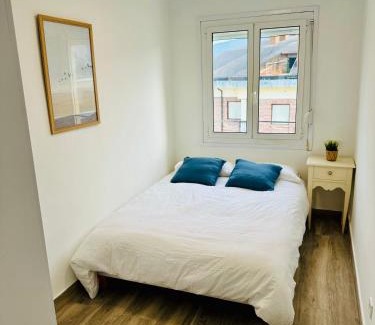 Saron Apartment | Descubre Cantabria 2! A 4 minutos de Cabárceno y capacidad para 6 adultos!