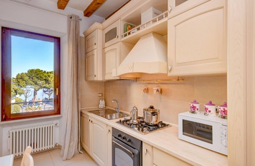 Desenzano del Garda City Centre Apartment | Desenzanoloft La Mia Favorita