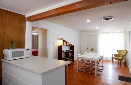 Sanderson Hotel | Desert Air Motel