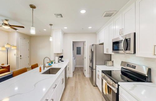 Tucson Apartment | Desert Breeze Getaway