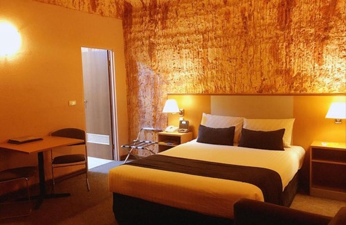 Coober Pedy Hotel | Desert Cave Hotel
