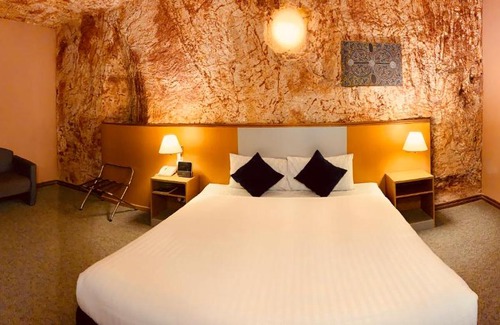 Coober Pedy Hotel | Desert Cave Hotel