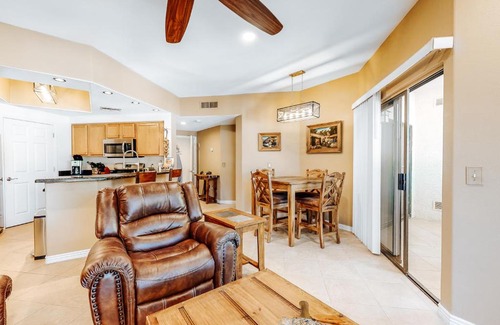 Maryvale House | Desert Darling