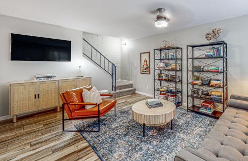 South Scottsdale Apartment | Desert Dream Escape
