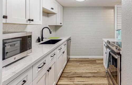 South Scottsdale Apartment | Desert Dream Escape