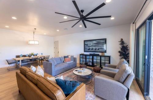 Hurricane House | Desert Haven near Zion Pool and Hot Tub