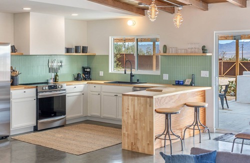 Joshua Tree House | Desert Hearts Ranch - BBQ, Quiet and Dark Skies in Joshua Tree