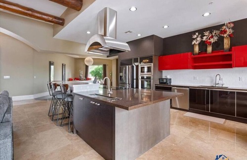 North Scottsdale House | Desert Hideaway+Shuffleboard+Golf+Billiards+Pool & Spa+Table Tennis