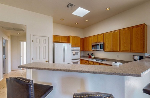 Tanque Verde House | Desert home with enclosed yard, patio and lawn area - dog friendly