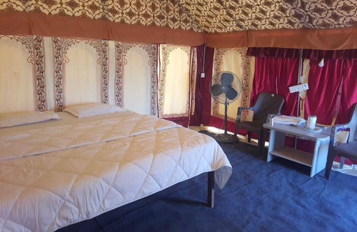 Bhuj Hotel | DESERT INN CAMP