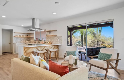 Catalina Foothills Estates House | Desert Lux! Peaceful/private+2 minutes from prime Foothills shopping/dining
