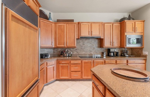 Mirabel Village House | Desert Mirage Retreat | Luxe Pool, Hot Tub, Views & Chic Comfort