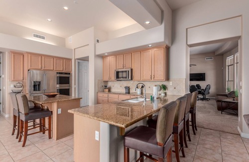 Desert Hide-a-way House | Desert Oasis ★Pool-Spa-Disc Golf-Ping Pong-Gazebo-Poker Table-Pool Table★