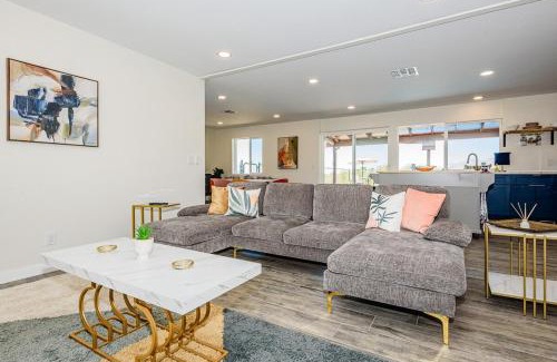 Tucson House | Desert Oasis