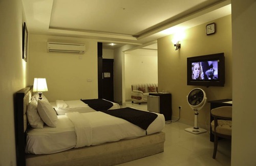 Rahim Yar Khan Hotel | Desert Palm Hotel