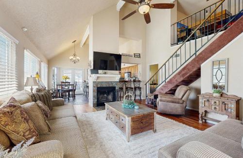 Rose Garden Place House | Desert Radiance