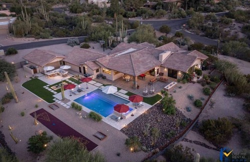 Carefree House | Desert Serenity Mountain Estate+ShuffleboardCourt+MountainViews+Horseshoes+HtdPool+PoolTable