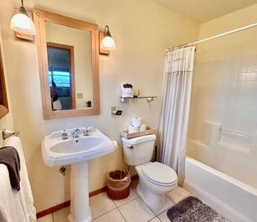 Teasdale House | Desert Skies Resort