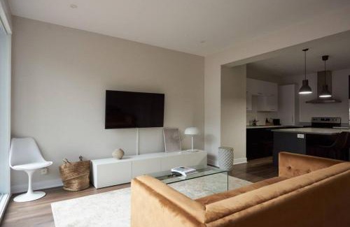Little Italy Apartment | Design 3 bedroom flat with private terrace in Little Italy by Denstays