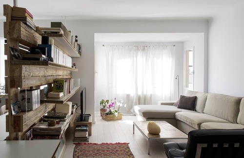 Ensanche Diputacion Apartment | Design apartment for telecommuting and/or vacations.