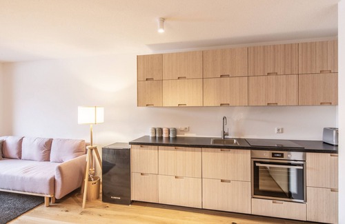 Au Apartment | Design Apartment Au with Mountain View, Balcony and Wi-Fi