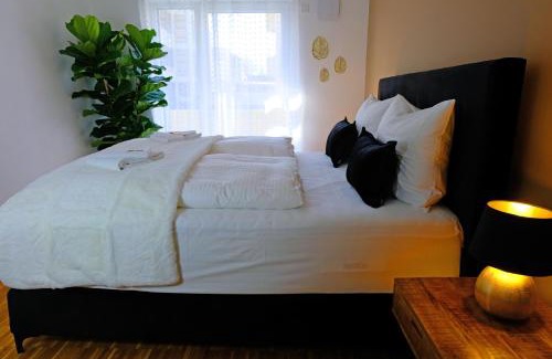Straubing Apartment | Design Apartment Nr 1 mit Terrasse und Parkplatz