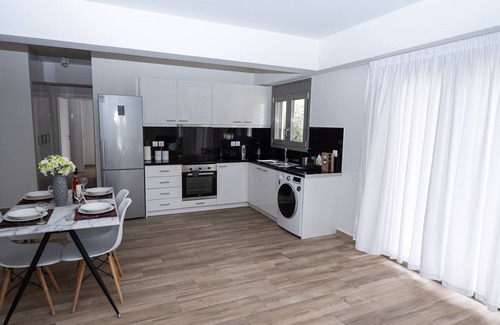 Vari-Voula-Vouliagmeni Apartment | Design Apartment with swimming pool near the beach (A1)