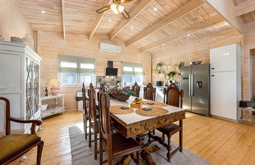 Albufeira Ski Chalet | Design Chalet in Albufeira With Private Pool
