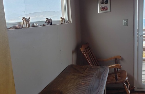 Los Molles House | Design house steps from the beach, broadband WIFI, telecommuting