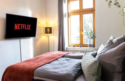 Schloßchemnitz Apartment | Design Studio - Netflix, Nespresso, Zentral