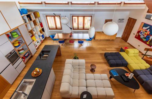 Oltrarno Apartment | Design Unit with Incredible View
