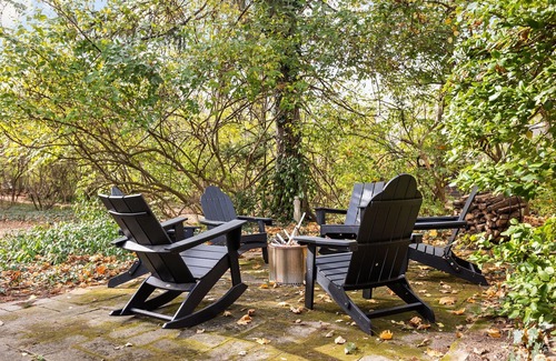 Indianapolis House | Designer 2 bedroom, 1 acre retreat in the city
