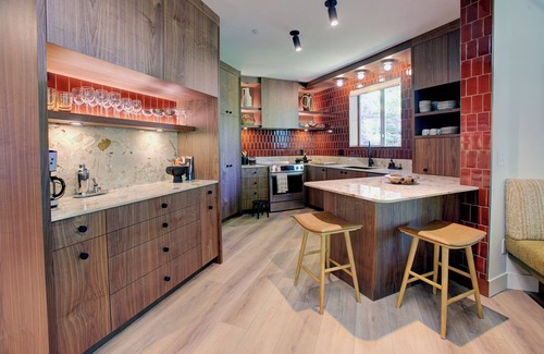 Blueberry Hill Condo | Designer 4BR, 3 Bath Townhouse w Mtn Views, Hot Tub, Parking for 2 vehicles
