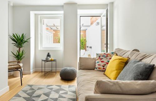 Merces Apartment | Designer Apartment in one of Lisbon's Trendiest Quarters