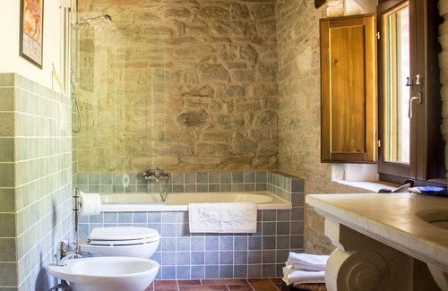 Amandola House | Designer Country Villa "Casa Lera" with Pool and Vineyard