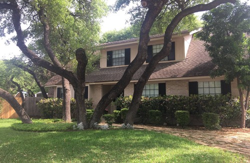 North San Antonio - SAT House | Designer delight, 5 bed 3 bath wi/hot tub