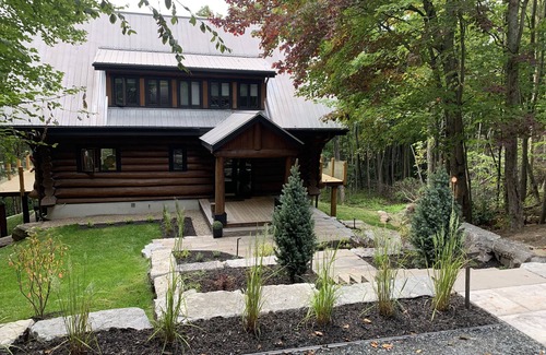 Lac Superieur Village Ski Chalet | Designer finishes: Mont-Tremblant Mountain View Chalet