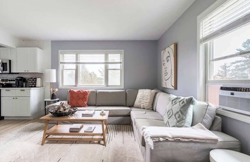 South Hill House | Designer Home on South Hill with EV charger