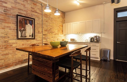 Michigan City Apartment | Designer Loft Within Walking Distance to Restaurants, Bars & Beach! Pet Friendly