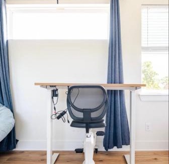 St. Johns House | Designer NEW 10min dt Pet friendly 7min Park-Room A