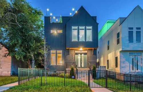 Nashville House | Designer Single Family House-Rooftop- Hot Tub