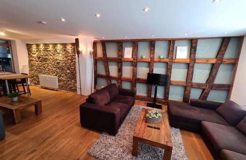 Mainz-Bingen Apartment | Designer Unterkunft in 15. Jahrhundert Altbau 75 m² für max. 4 Personen