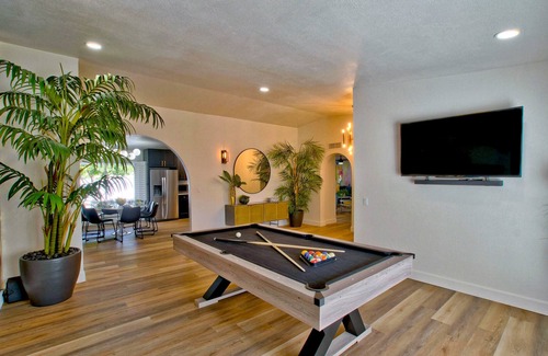 Paradise Valley Village House | Designer Vibe & w/Spa Tub & Heated Pool