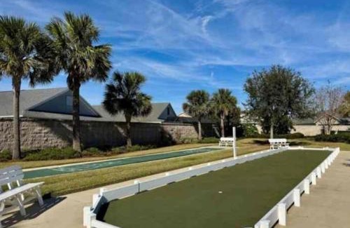 Okahumpka House | Designers 3BR in The Villages With Four Seaters Golfcart King Bed