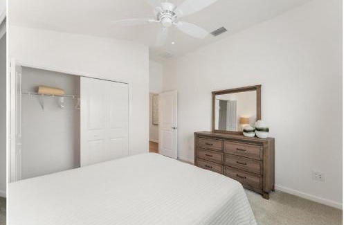 Okahumpka House | Designers 3BR in The Villages With Four Seaters Golfcart King Bed