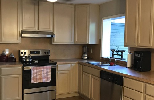 Harrisburg - Hershey House | Desirable Harrisburg Retreat
